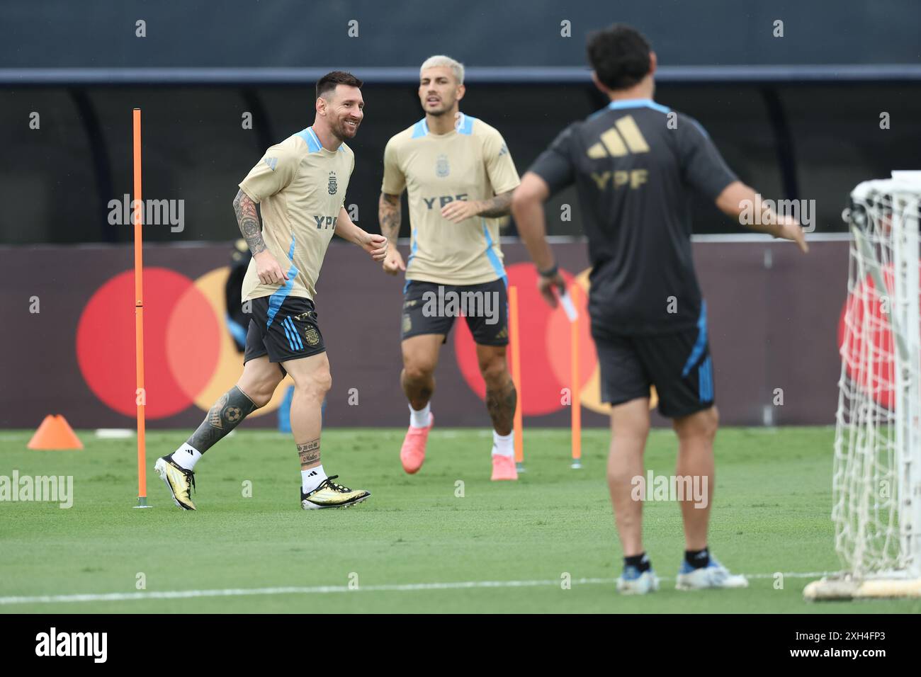 Tactical Shift: Paredes at the Heart of the Midfield Tactical Shift: Paredes at the Heart of the Midfield