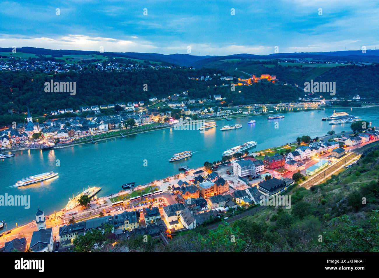 Sankt Goar: river Rhein, Middle Rhine, town Sankt Goarshausen (front ...