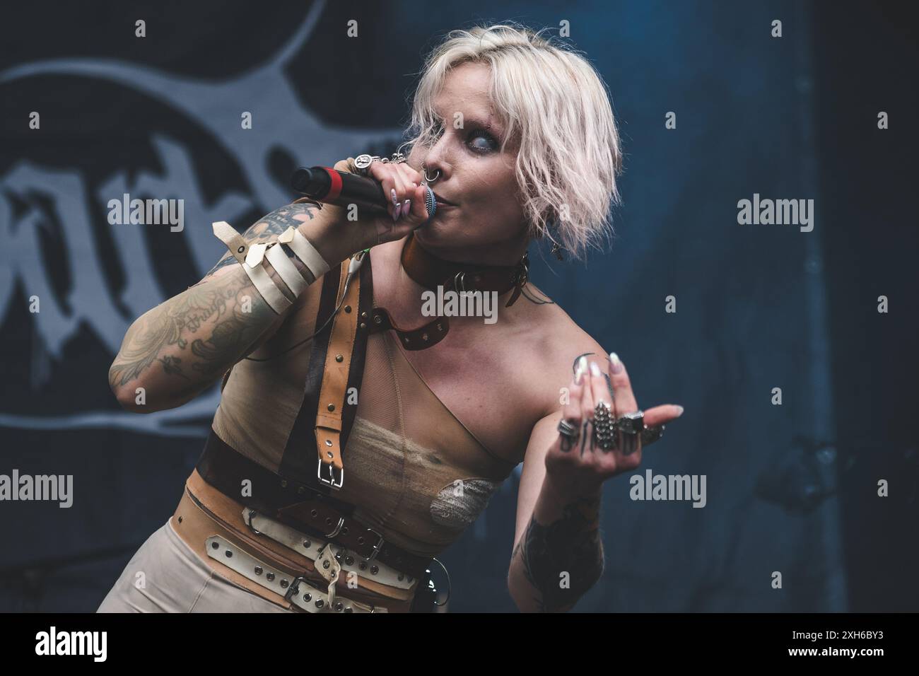 mimi hi-res stock photography and images - Alamy