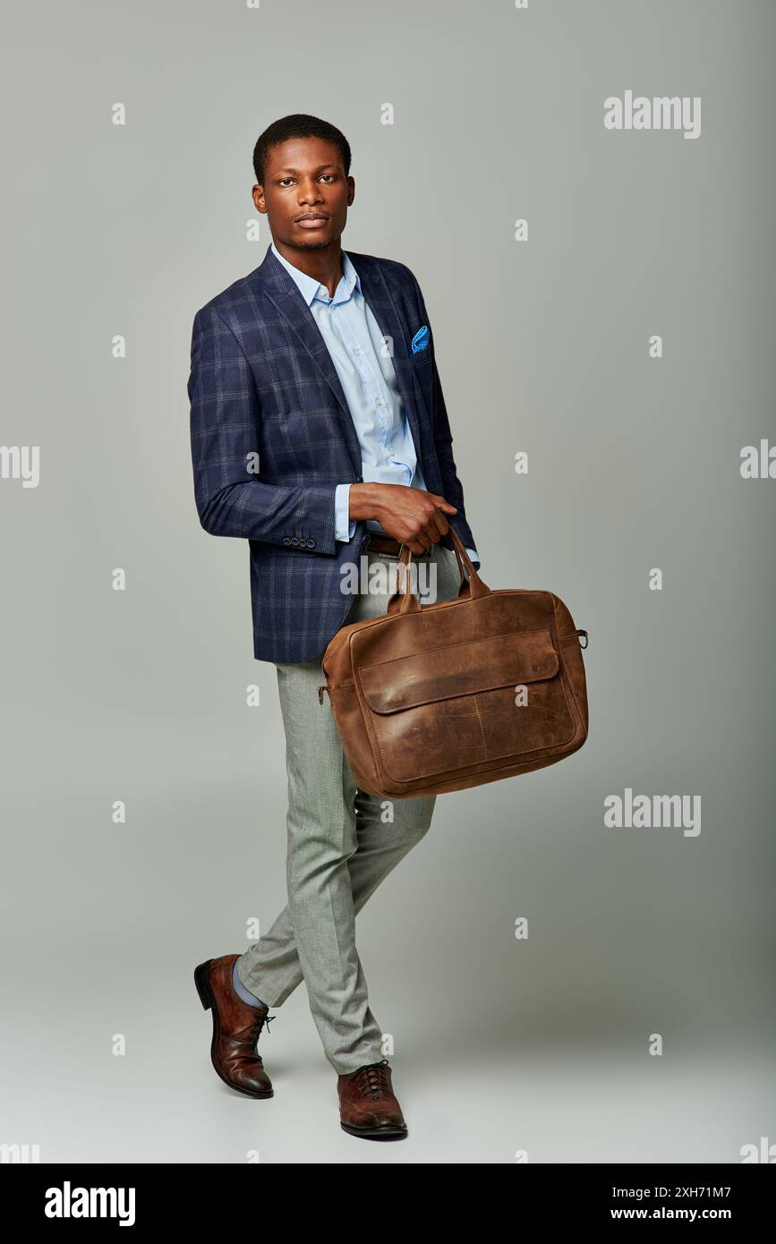 Formal bag hi res stock photography and images Page 4 Alamy