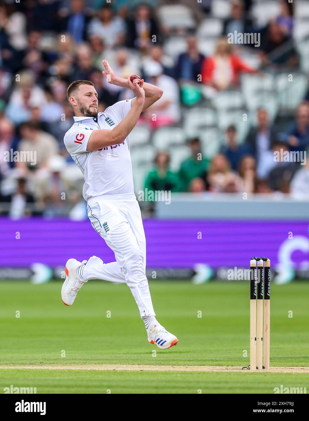 Statistical Comparison: England vs. New Zealand (Lord's)