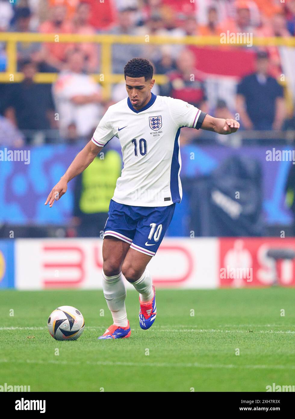 Jude Bellingham, ENG 10 in the semi final match NETHERLANDS - ENGLAND 1 ...
