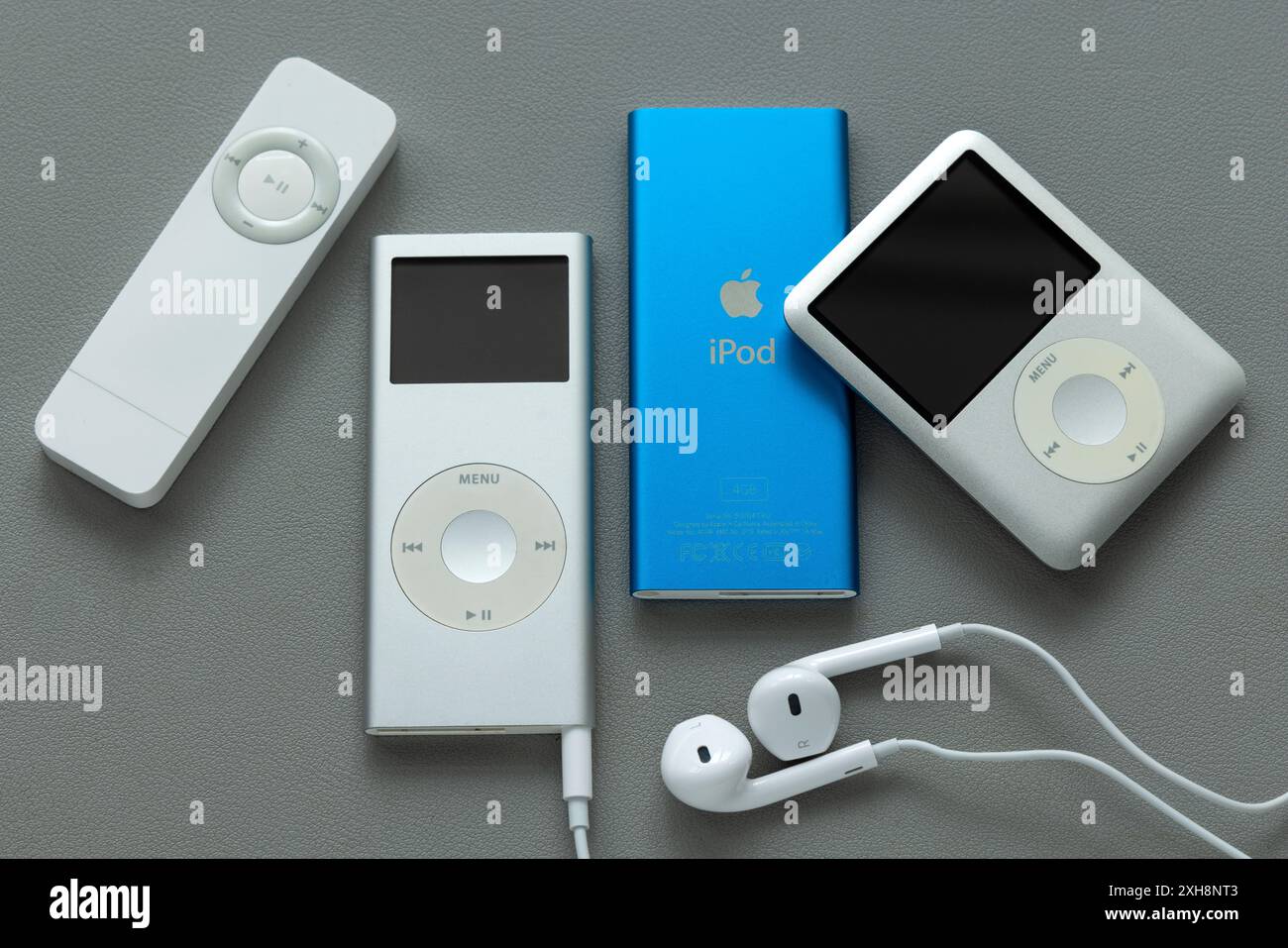 Ipod retro hi-res stock photography and images - Alamy Ipod retro hi-res stock photography and images - Alamy