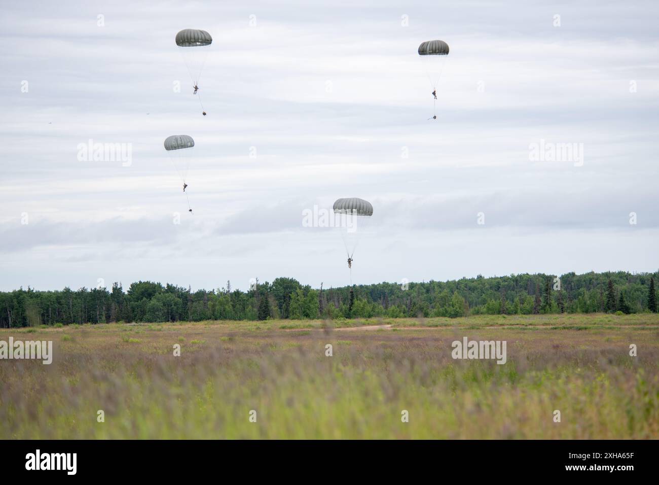 An Alaska Air National Guard pararescueman from the 212th Rescue ...