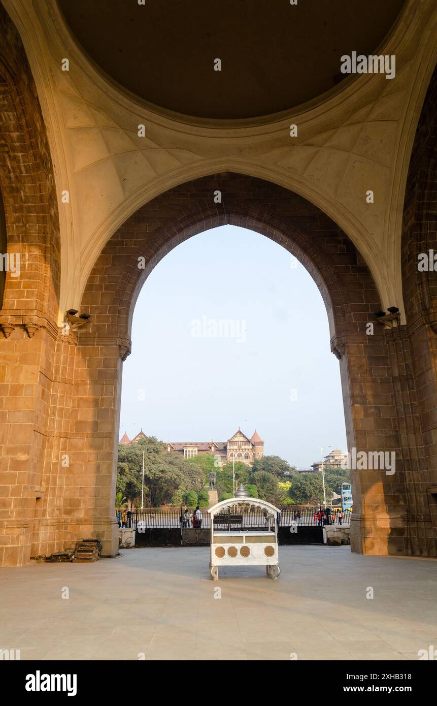 Looking inside the dome of the Gateway of India in Mumbai, Maharashtra Stock Photo