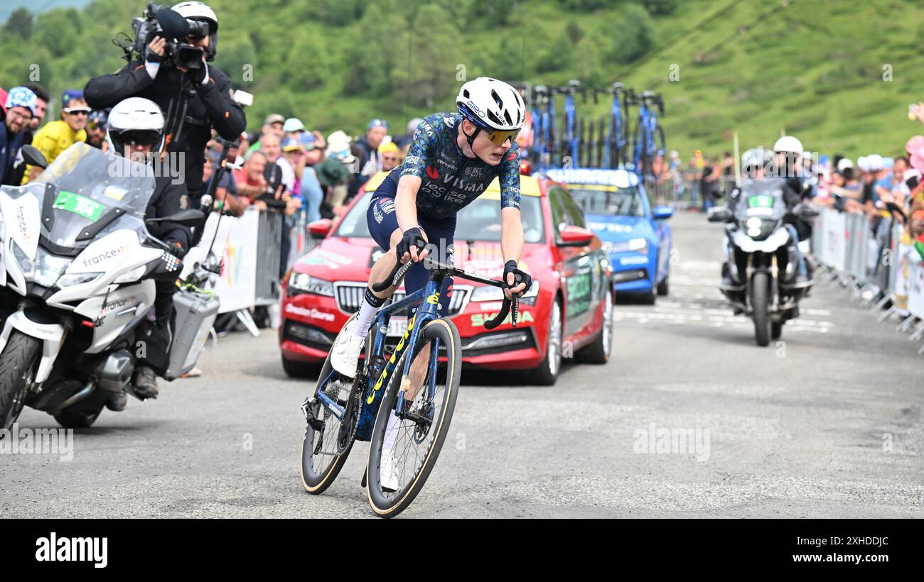 Jonas Vingegaard trails Pogacar in Pyrenees Tour de France 2024 Stock Photo