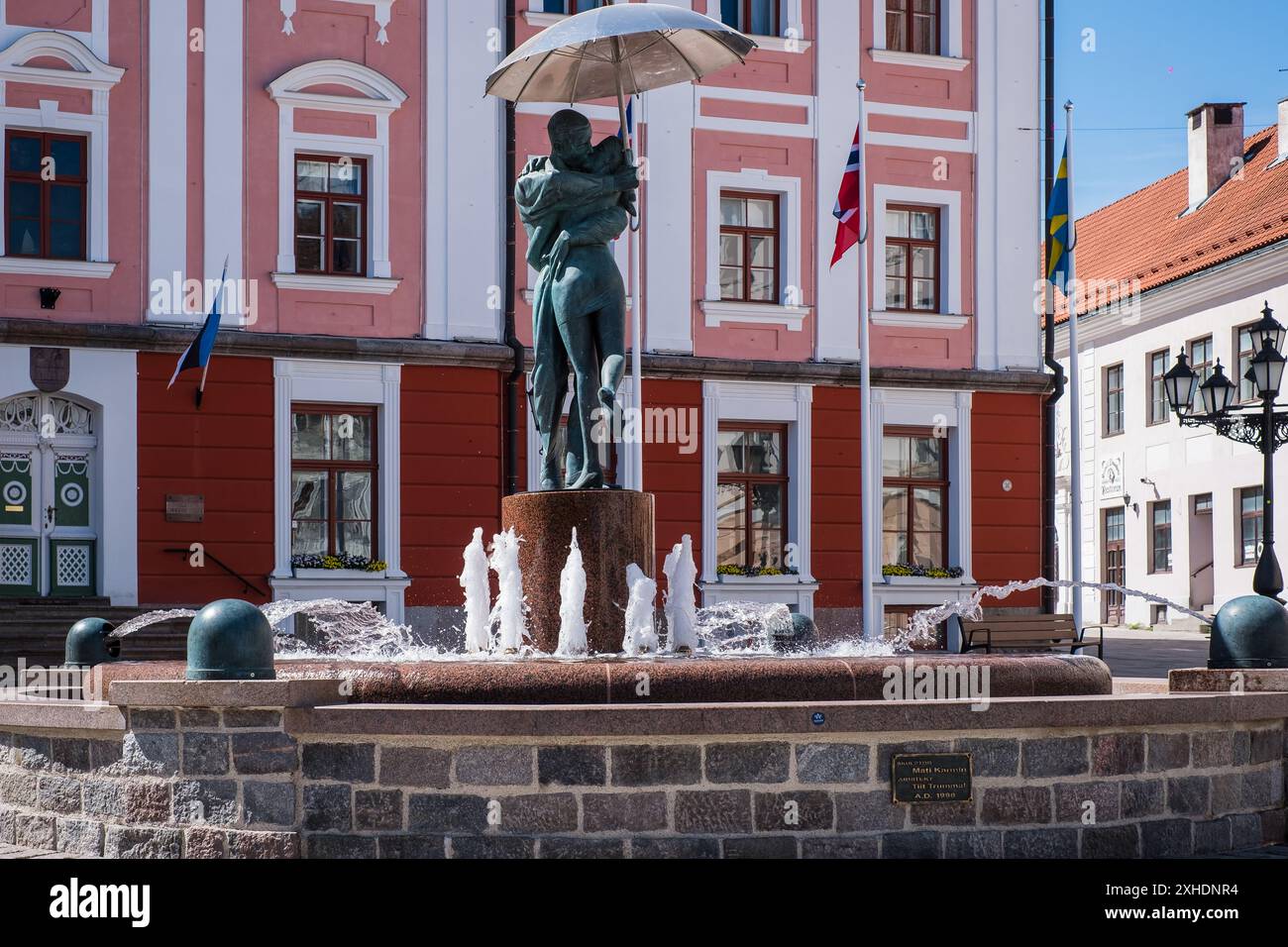 Tartu, Estonia - May 25, 2024: 'The Kissing Students' fountain on Tatu Town Hall Square. Stock Photo