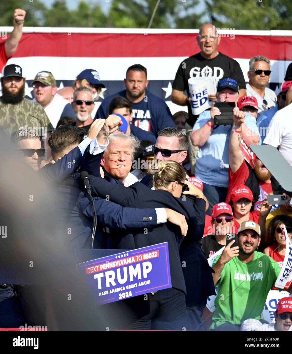 U. S. Republican presidential candidate former President Donald raises ...