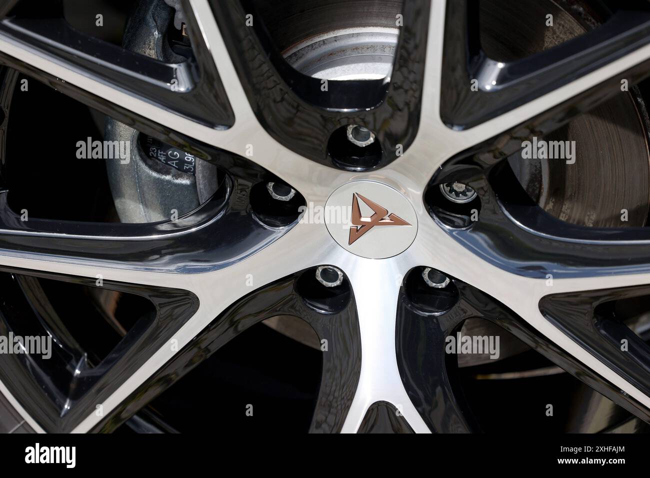 Cupra Logo auf einem Cupra Fahrzeug, Felge, Alufelge. Cupra am 13.07. ...