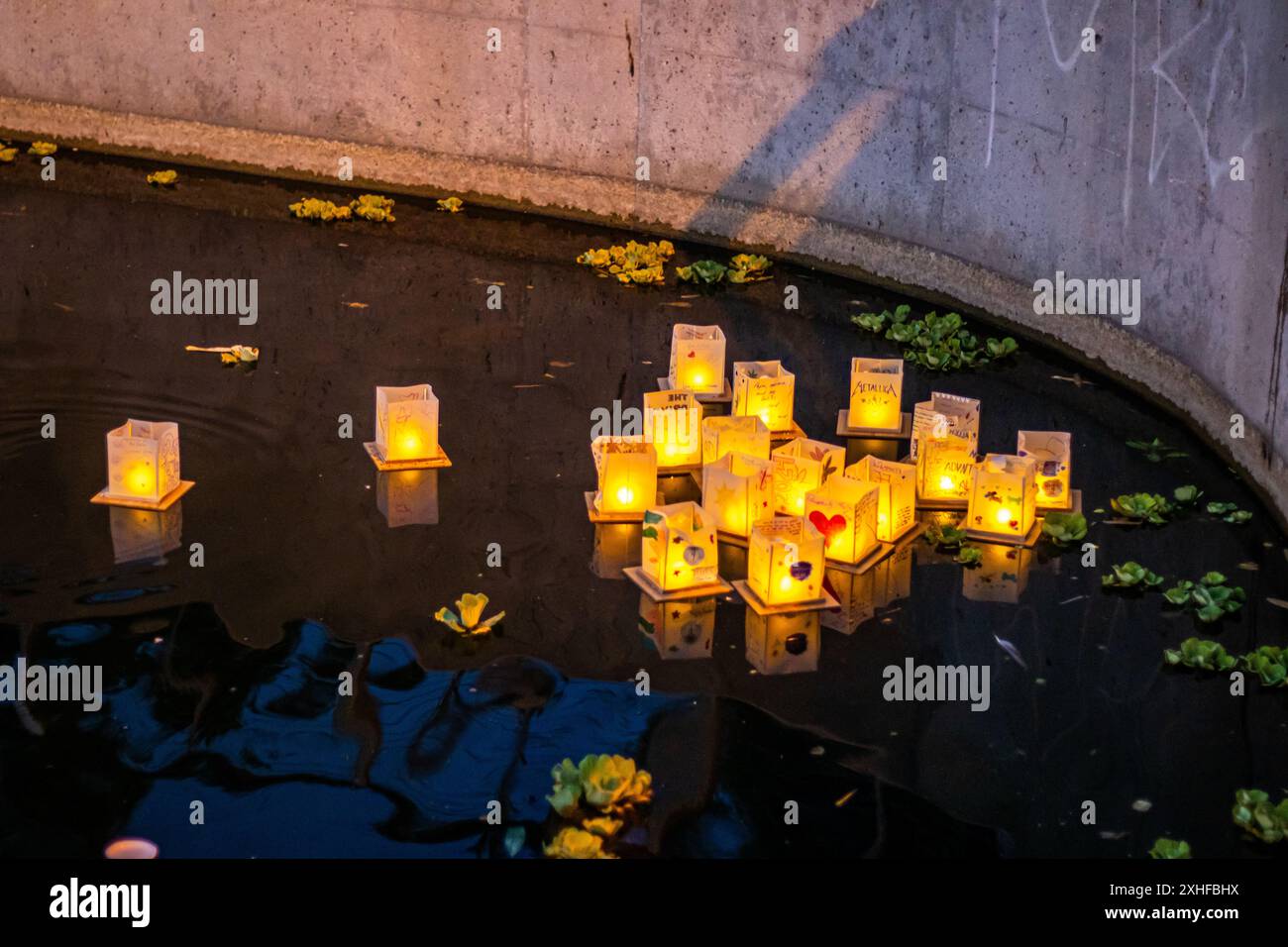 los-angeles-usa-13th-july-2024-water-lanterns-floating-on-echo-park