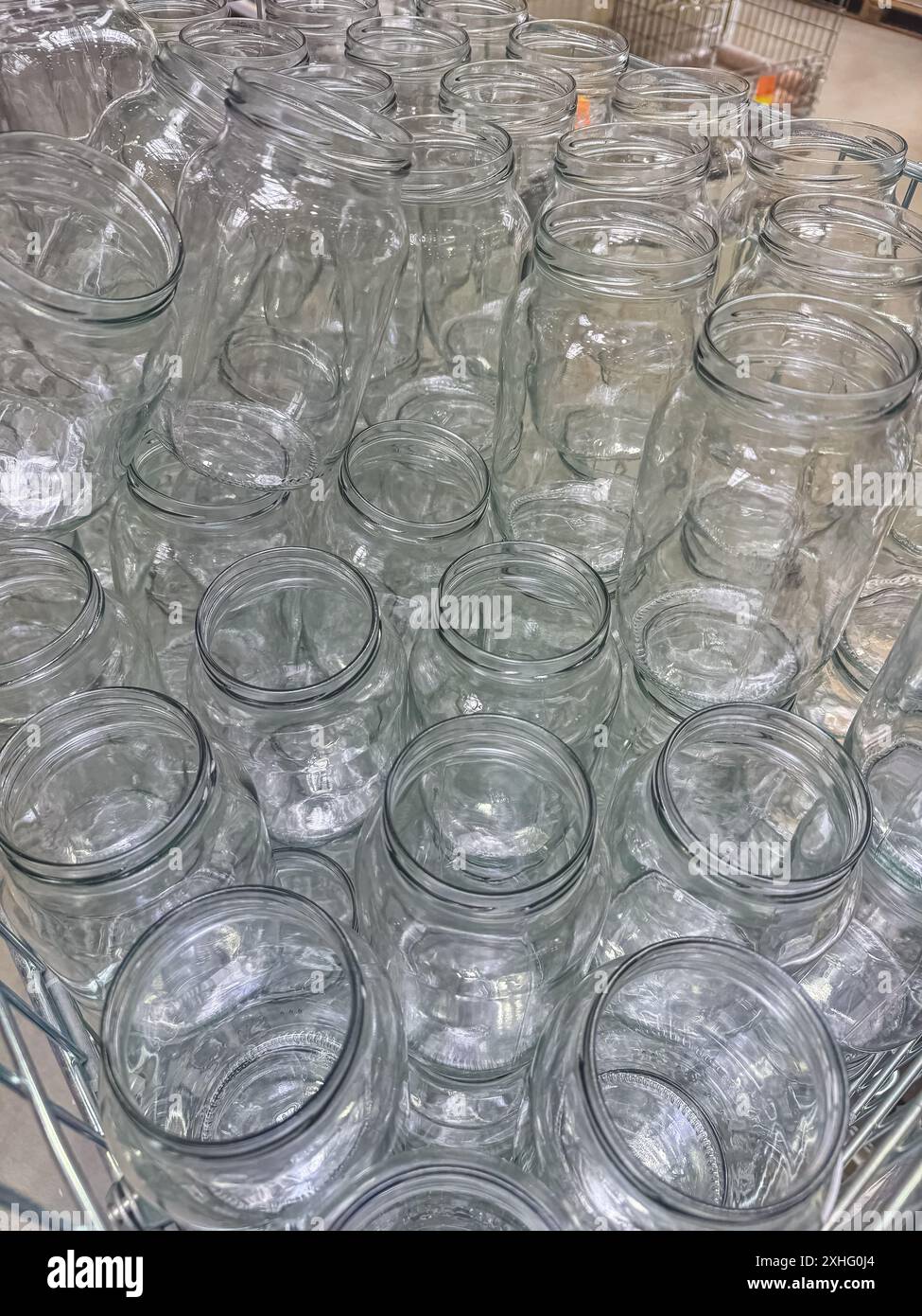 Glass spice jars hi-res stock photography and images - Alamy