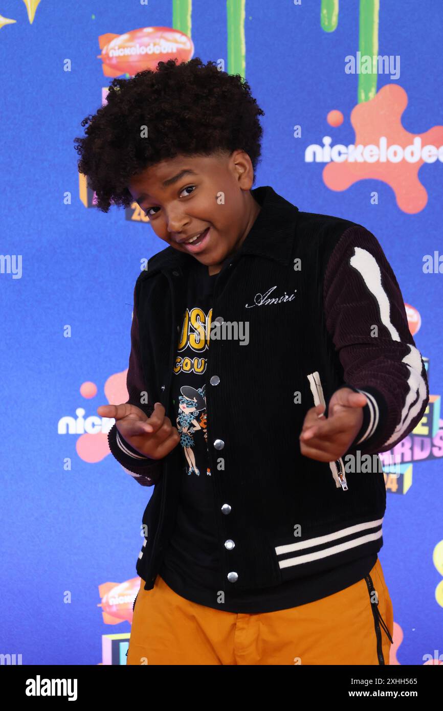Hero Hunter attends Nickelodeon Kids' Choice Awards 2024 at Barker
