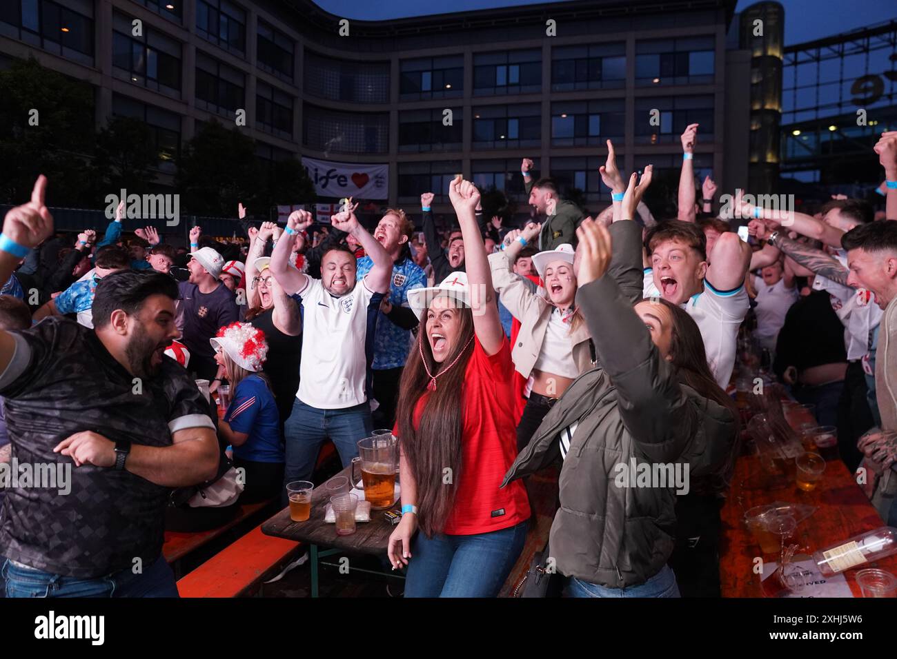 England Fans At Central Park In Newcastle Celebrate After Their Team england-fans-at-central-park-in-newcastle-celebrate-after-their-team