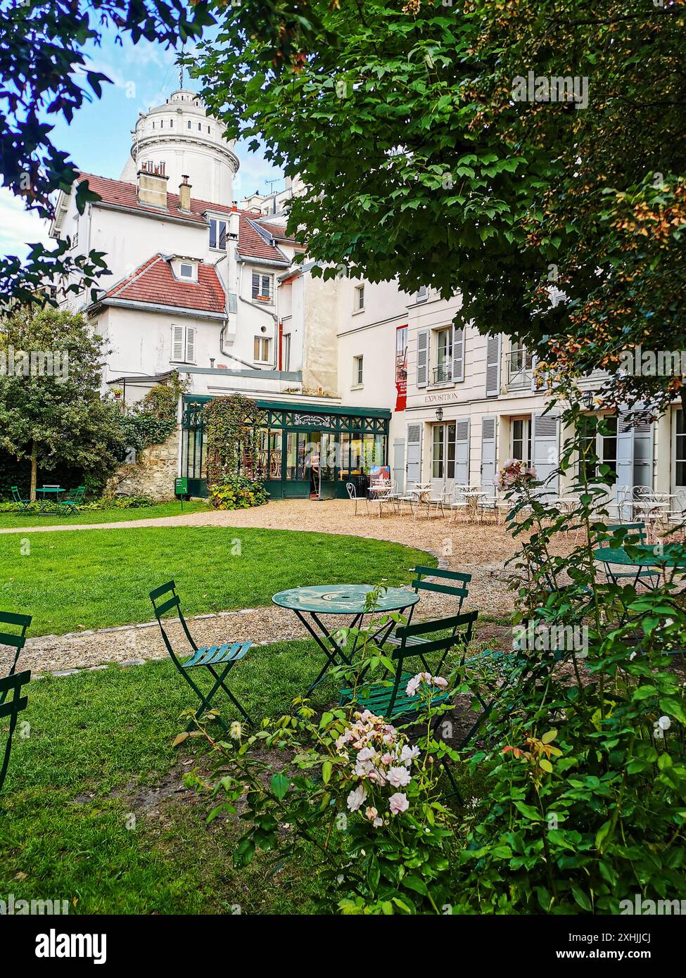 Renoir's garden of Musée de Montmartre (Montmartre Museum) in rue ...