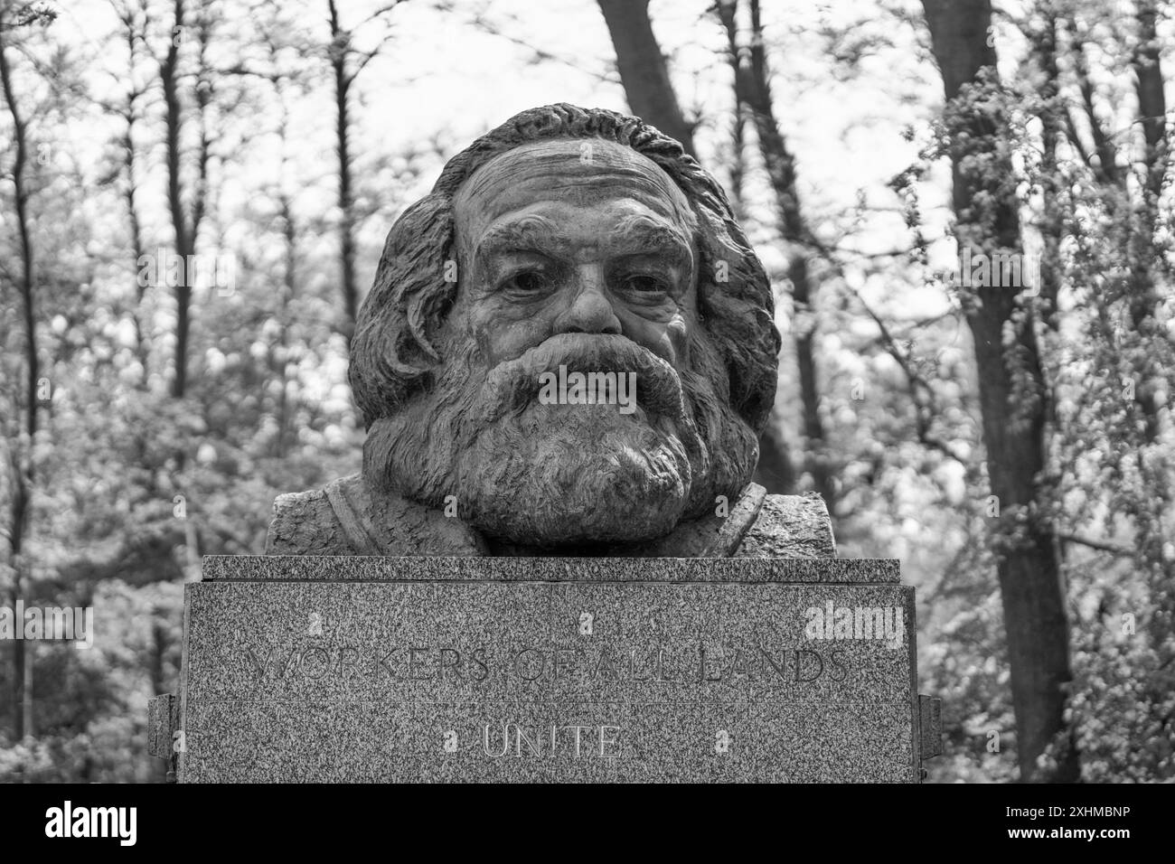 The modern memorial to Karl Marx in Highgate Cemetery, London, UK Stock Photo