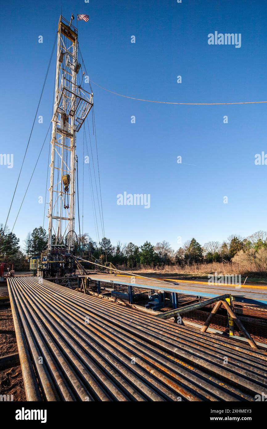 Drill rig in East Texas Stock Photo - Alamy