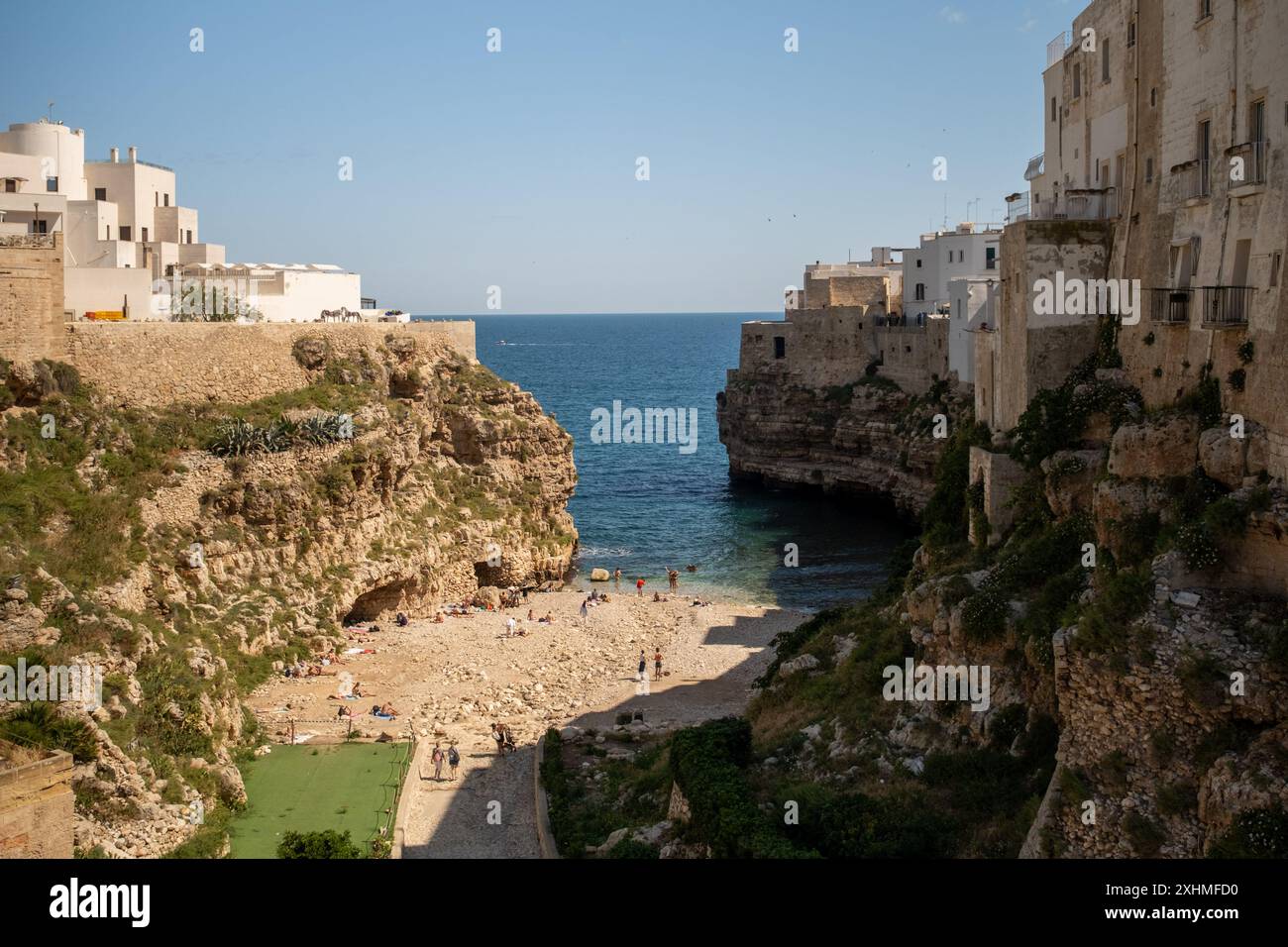 Seashore in polignano mare hi-res stock photography and images - Alamy
