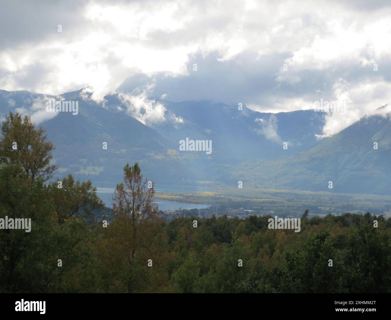 Awesome misty mountains view hi-res stock photography and images - Alamy