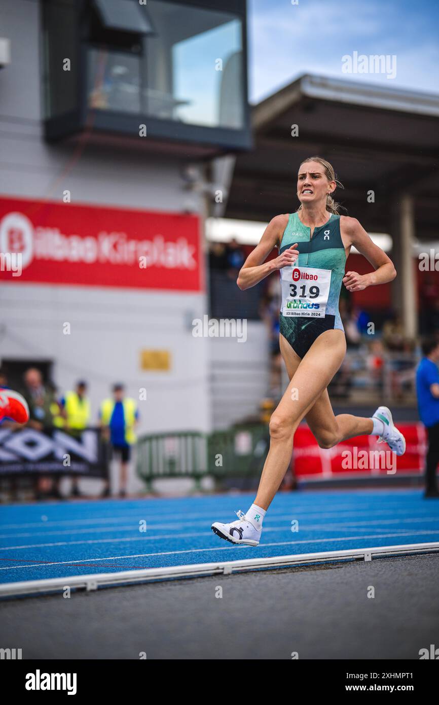 maudie-skyring-participating-in-the-5000-meters-at-the-bilbao-2024