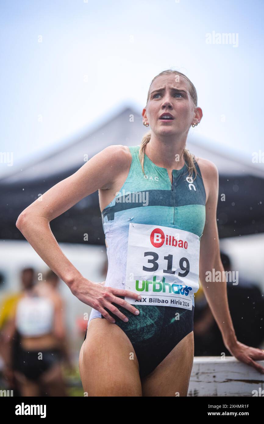 maudie-skyring-participating-in-the-5000-meters-at-the-bilbao-2024
