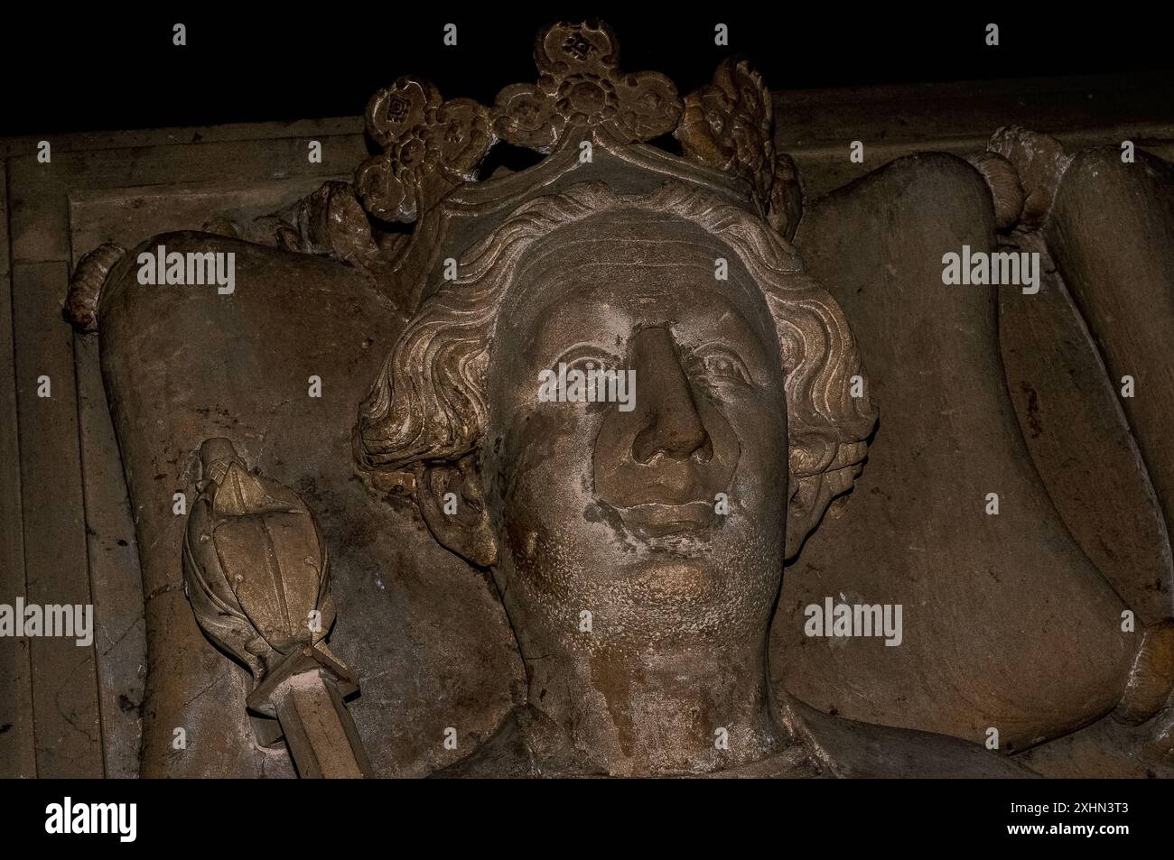 Repaired face of Ruprecht III von der Pfalz (1352-1410) on his tomb in the Heiliggeistkirche (Church of the Holy Spirit) in Heidelberg, Baden-Württemberg, Germany.  Ruprecht III was Elector Palatine from 1398 and King of Germany from 1400. Stock Photo