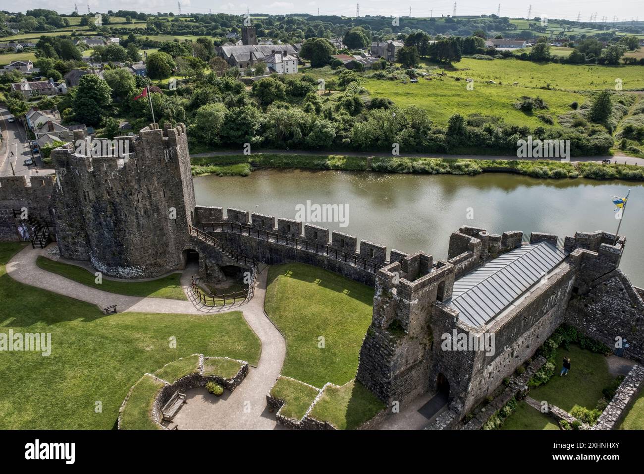 Tent inside castle hi res stock photography and images Alamy