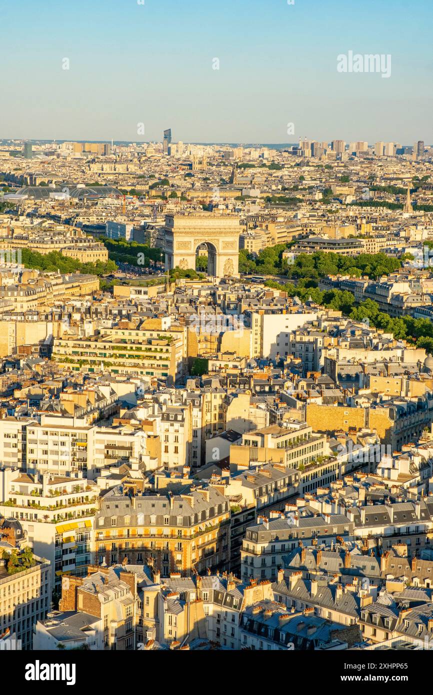 A general view of arc de triomphe hi-res stock photography and images ...