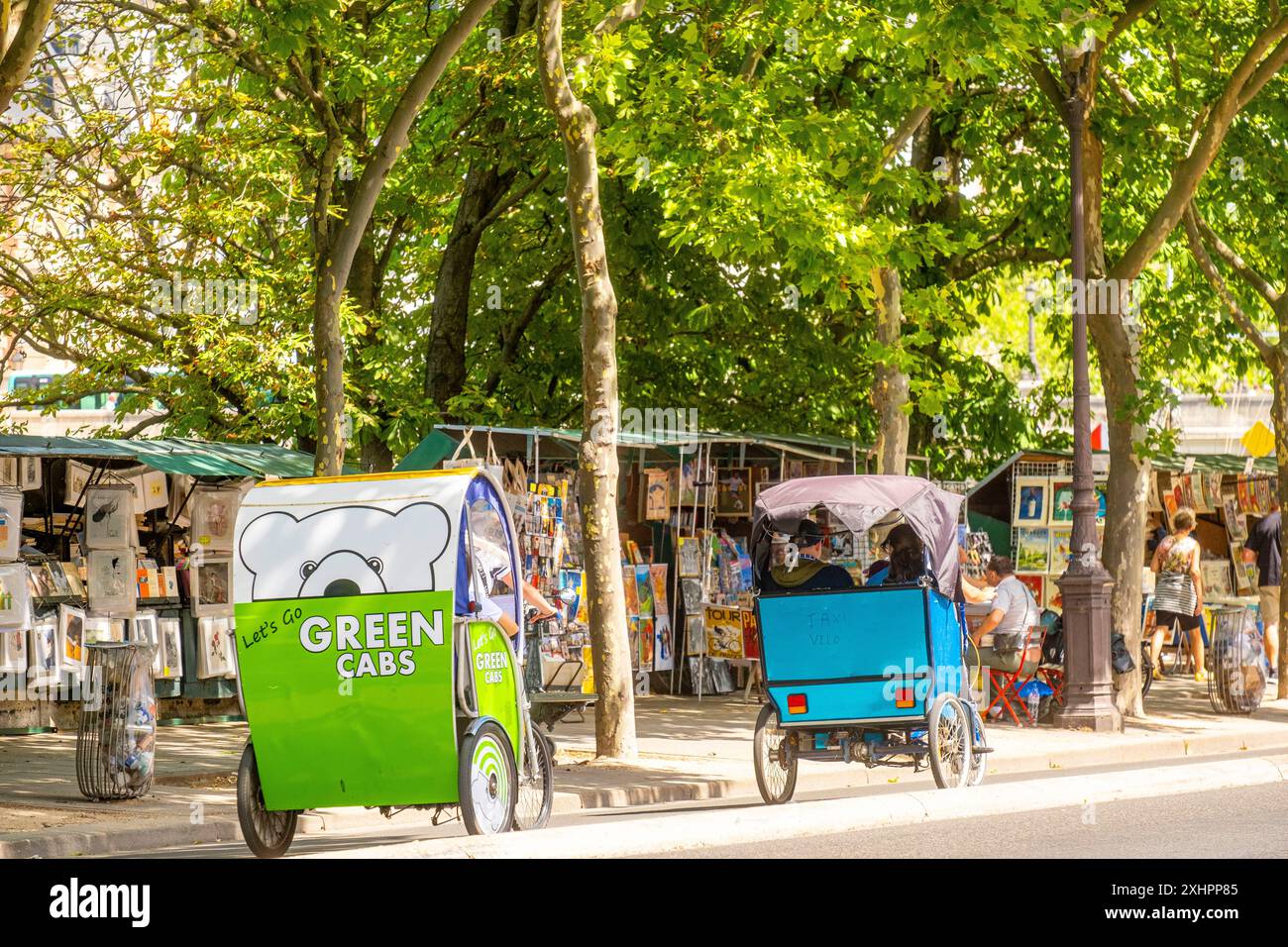 Rickshaw paris transport hi-res stock photography and images - Alamy