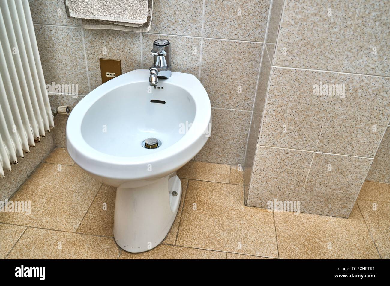 waschbecken-armatur-hi-res-stock-photography-and-images-alamy