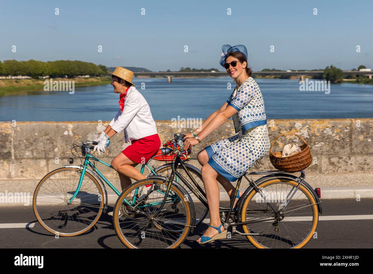 Velo vintage hi res stock photography and images Alamy