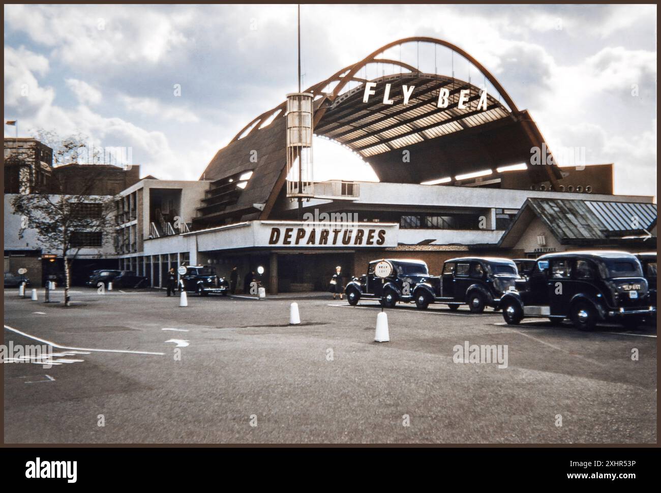 Waterloo air terminal 1950s hires stock photography and images Alamy