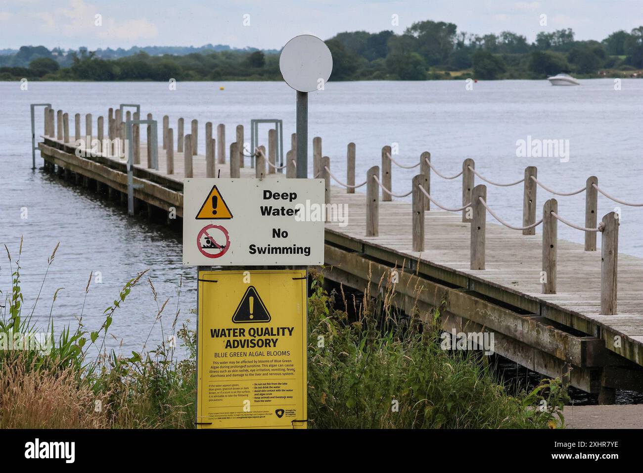 Widespread Sign Eutrophication lough neagh 2024 hi-res stock photography and images - Alamy