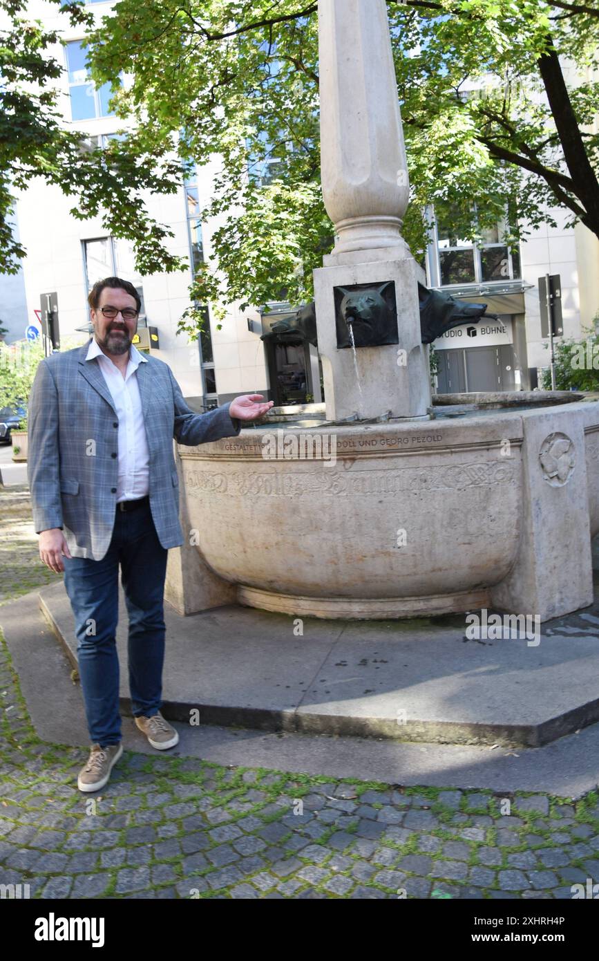 Andre Hartmann Kabarettist Saenger Musiker Entertainer Muenchen 15.07. ...