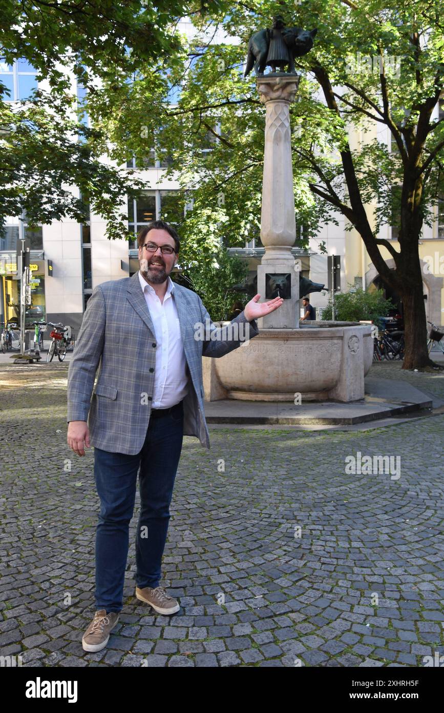 Andre Hartmann Kabarettist Saenger Musiker Entertainer Muenchen 15.07. ...