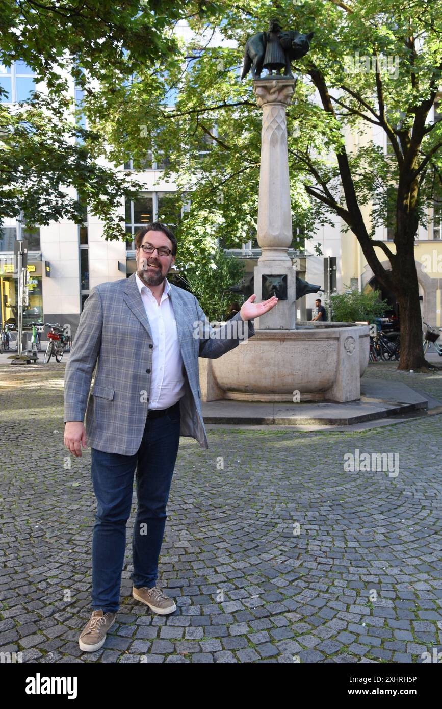 Andre Hartmann Kabarettist Saenger Musiker Entertainer Muenchen 15.07. ...