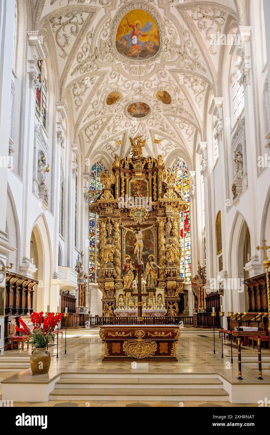 Choir, chancel with high altar of the parish church of the Assumption ...