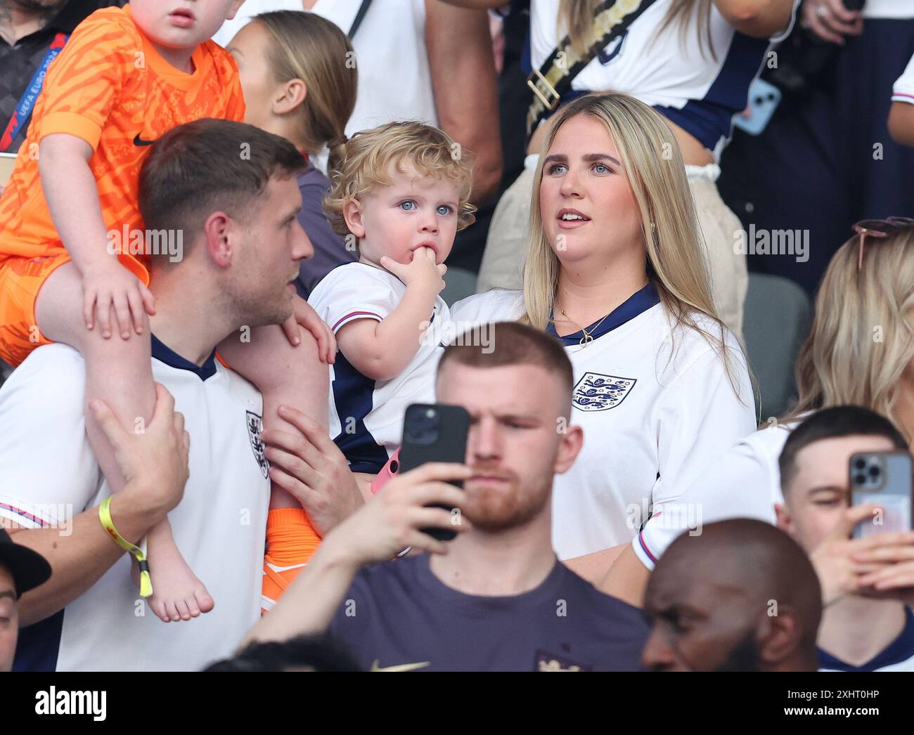 Lauren Fryer Hi res Stock Photography And Images Alamy