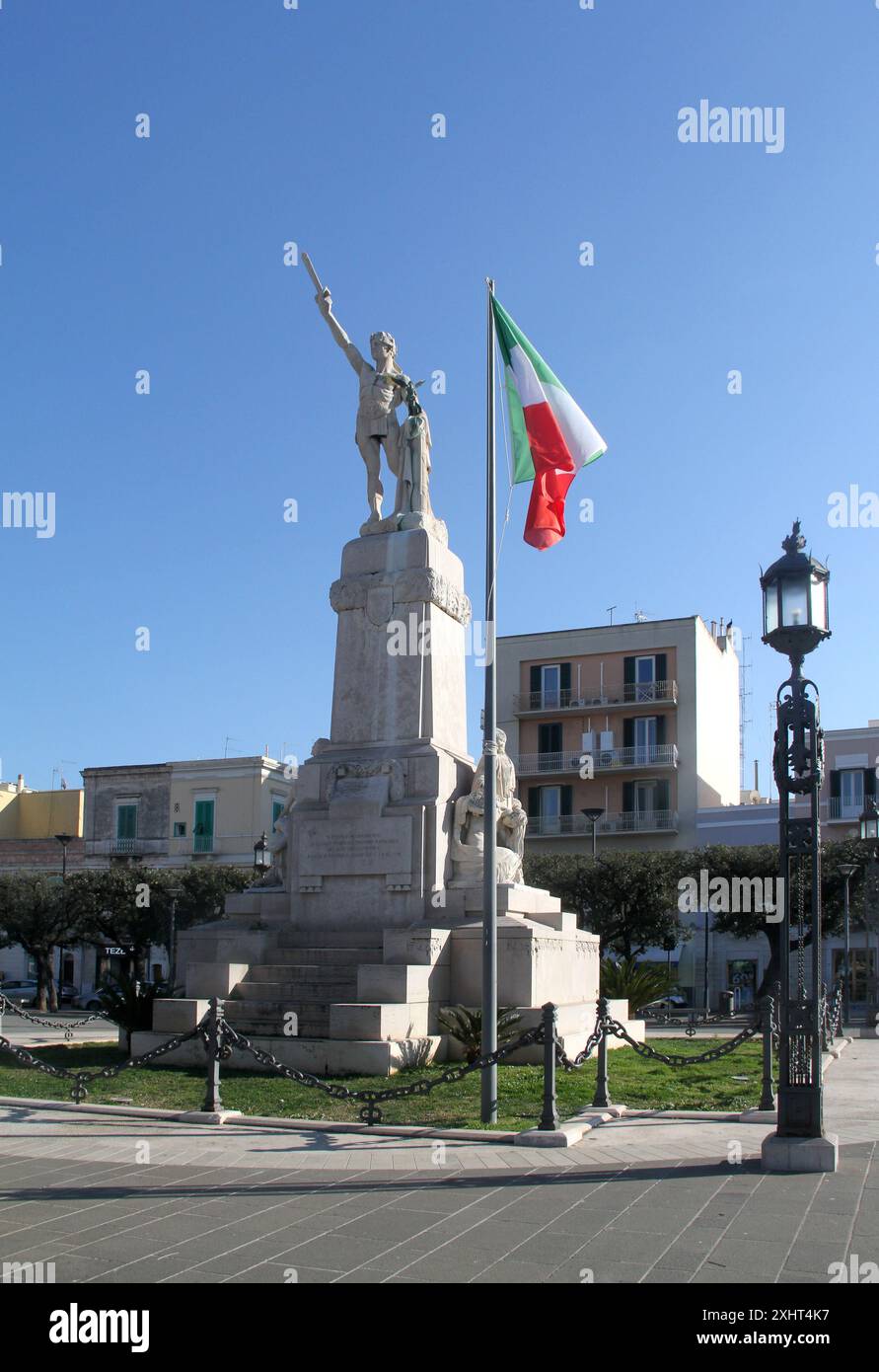 monopoli-italy-monument-in-piazza-vittorio-emanuele-ii-stock-photo