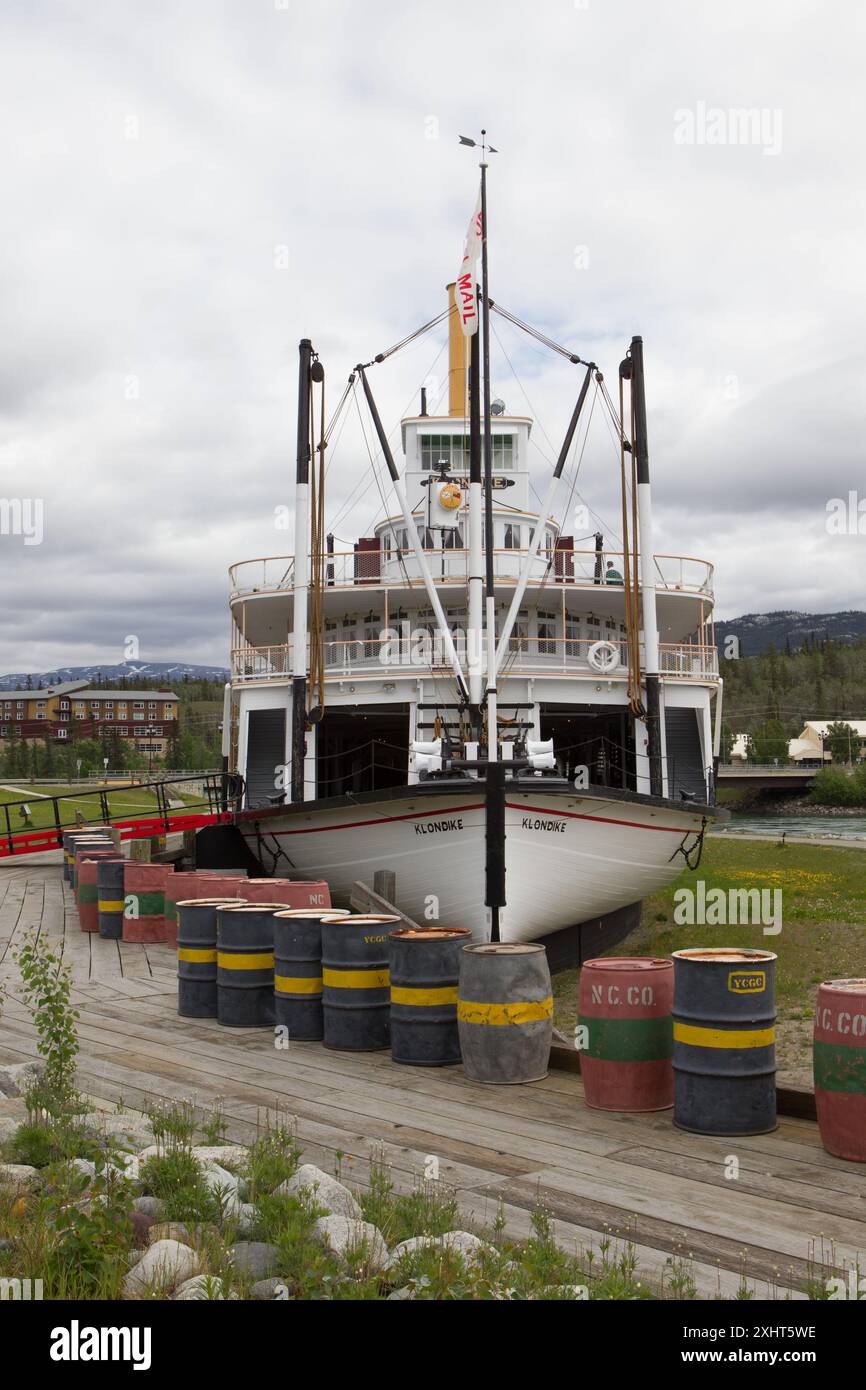 Loading plank is down and the SS Klondike II sternwheeler looks ready to take on cargo. Boat last ran the Yukon River in August 1955, Whitehorse, YT. Stock Photo