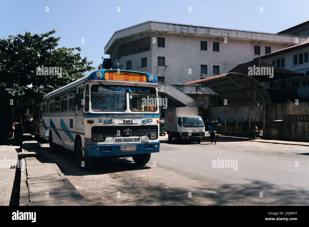 Bus in sri lanka hi-res stock photography and images - Alamy