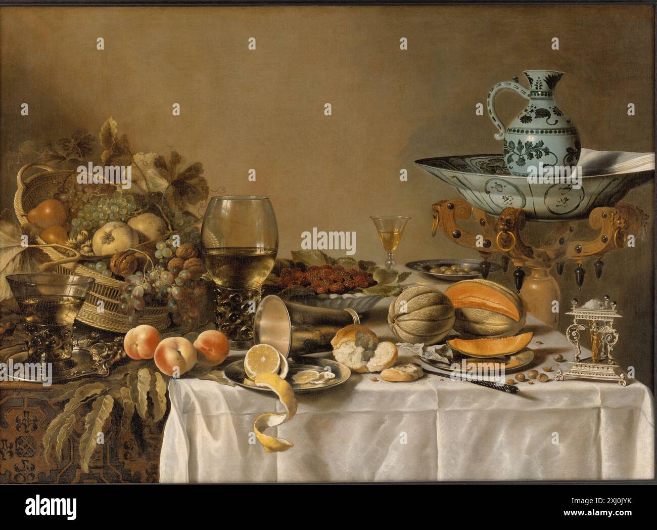 Still Life Claesz, Pieter 1597 - 1661, Koets I, Roelof 1590 - 1655 Painting Adam van Vianen's silverware in relation to seventeenth century dutch painting, Joh. R. ter Molen, p. 488 (sølvfadet yderst tv. på bordet kan identificeres som et arbejde formentlig af Christiaen van Vianen før 1628 udført i faderens værksted, cf. J.W. Frederiks: Dutch Silver, vol. I (1952) no. 174), 63501. Christian IV og Europa: den 19. Europarådsudstilling, Danmark 1988, Steffen Heiberg, Olaf Koester, Christian IV og billedkunstens Europa, p. 313, kat. 1014, 88-222, 1988. Dutch still-life painting from the 16th to t Stock Photo