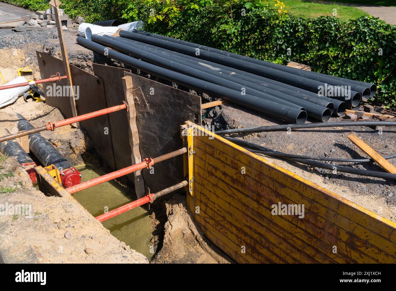 Timber shoring construction hi-res stock photography and images - Alamy