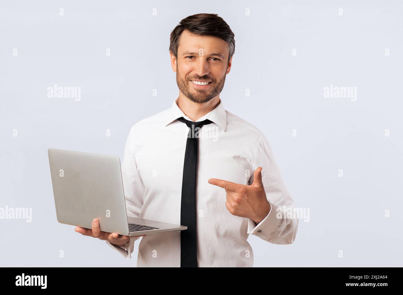 Man Point Right Man pointing right hi-res stock photography and images - Alamy