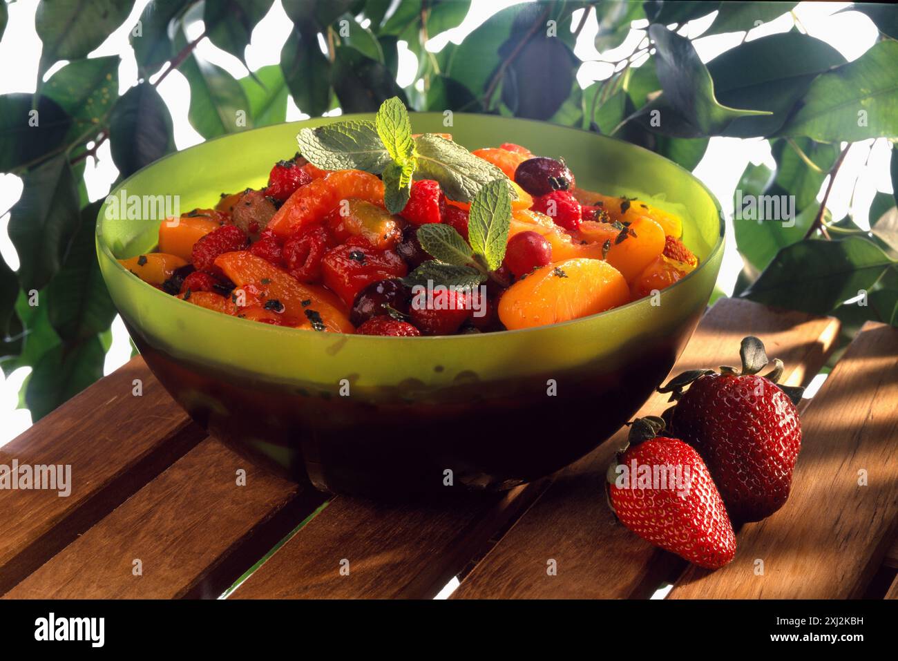 Peach and raspberry salad hi-res stock photography and images - Alamy