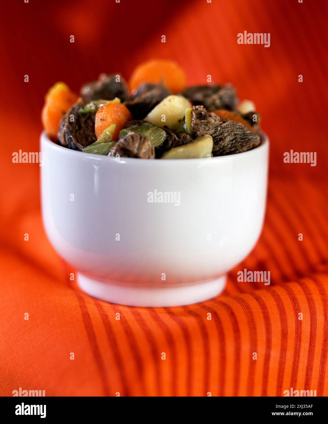 Beef stew with apple hi-res stock photography and images - Alamy