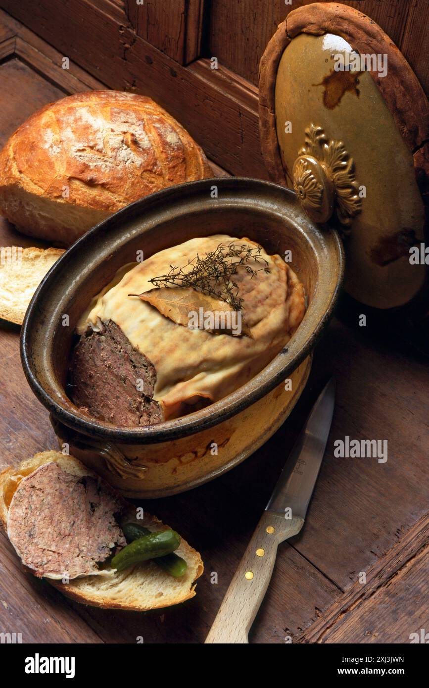 Slice terrine poultry hi-res stock photography and images - Alamy