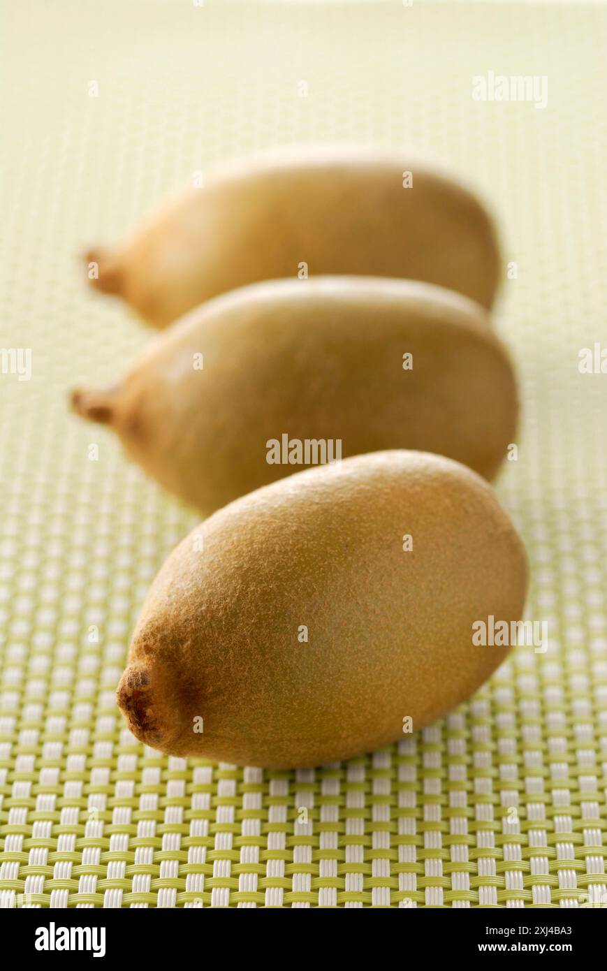 Golden kiwis hi-res stock photography and images - Alamy