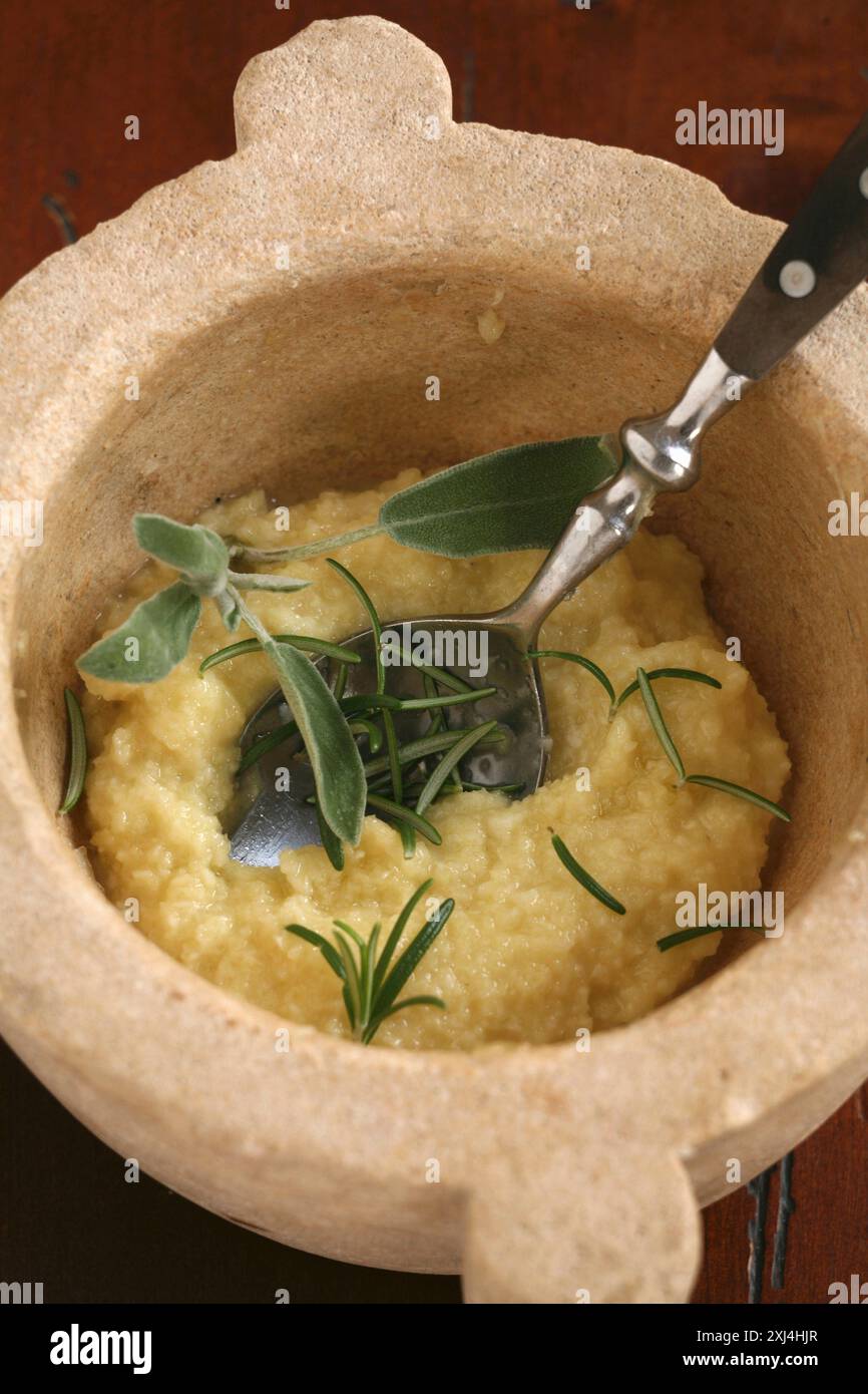 Garlic puree hi-res stock photography and images - Alamy