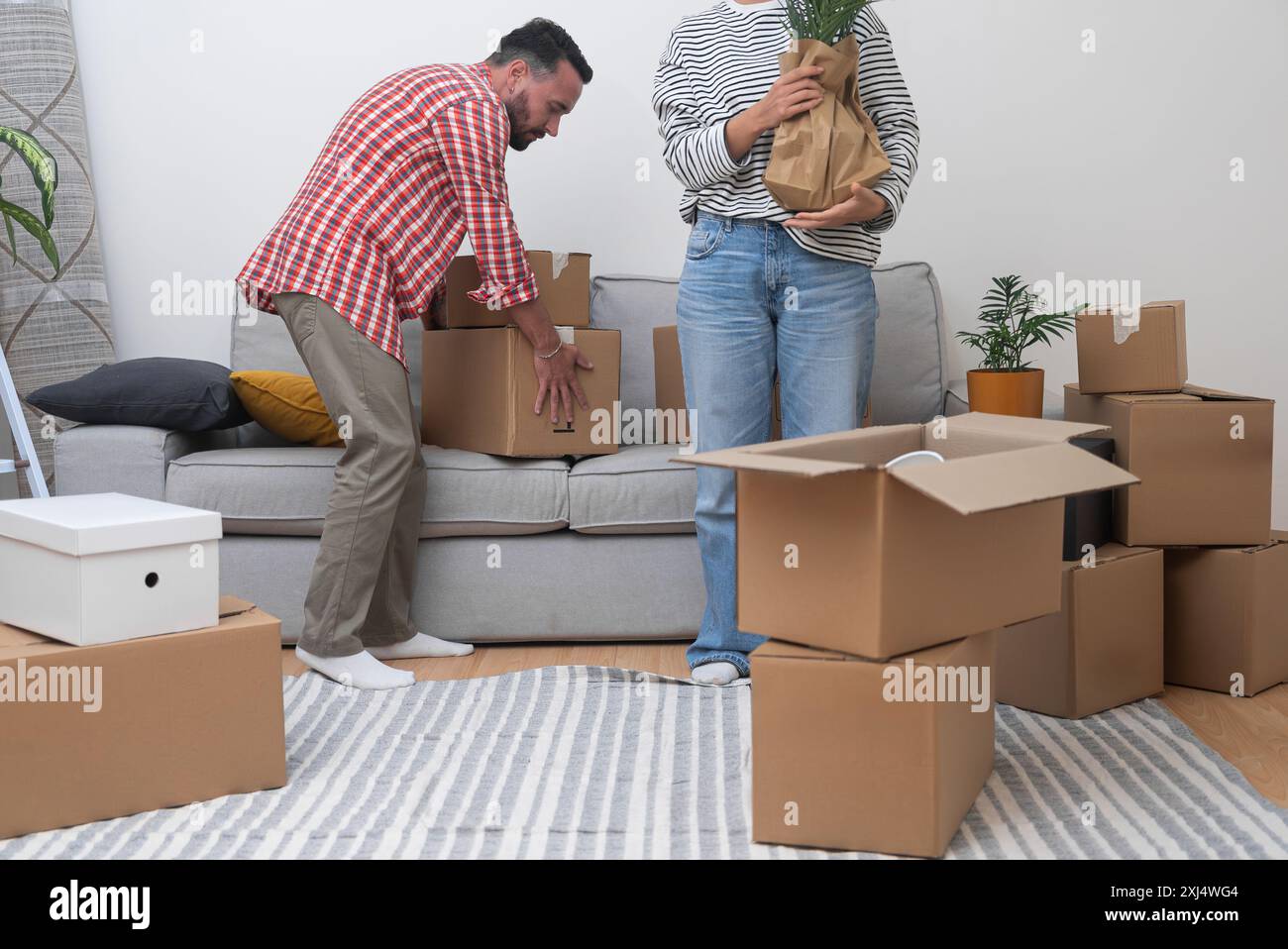 Packing boxes real life hi-res stock photography and images - Alamy