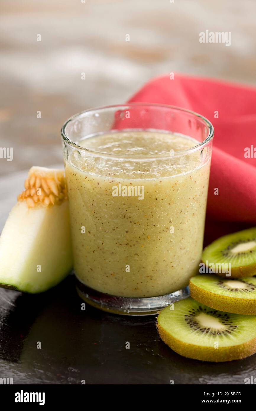 Melon kiwi hi-res stock photography and images - Alamy